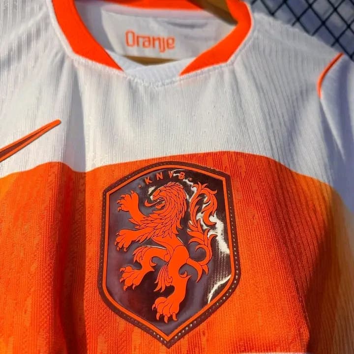 Netherlands  World Cup 2026 Away Kit  Player version - image 4