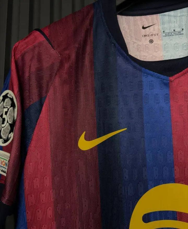 FC BARCELONA 2026/27 HOME KIT - PLAYER EDITION - image 2